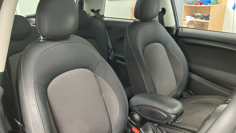 MINI Hatchback 1.5 Cooper Classic II 3dr Auto Petrol Hatchback
